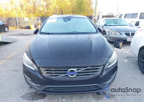2015 Volvo S60 Premier из США, поврежденный, VIN YV1612TK4F1345481
